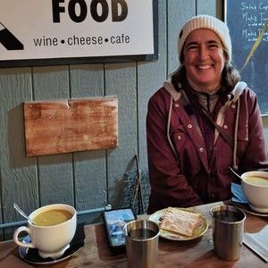 Meet your Posher, Debbie